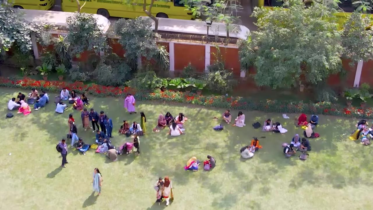 Students on the campus lawn
